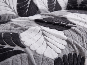 LeafLoft Thick Plush Sofa Throw detail close up