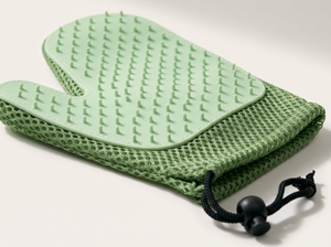 GlideMitt Double Sided Grooming Glove detail close up